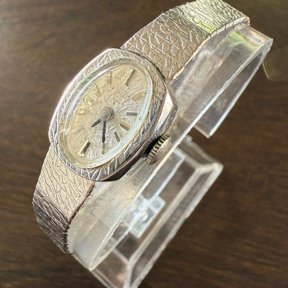 Watch Coated In A Stunning Chrome. Ladies Vintage Mechanical Wind Up Piece - Picture 3 of 11